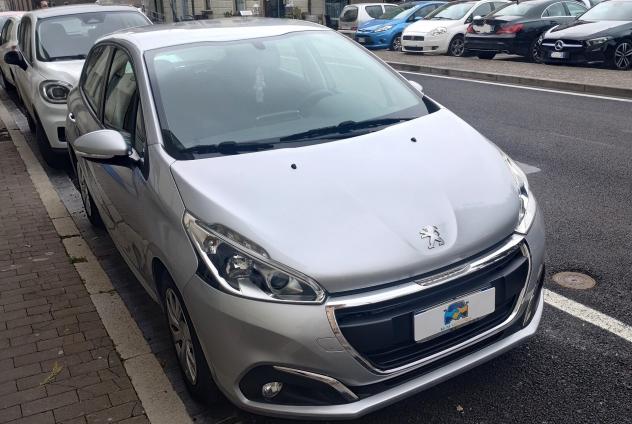 Peugeot 208 BlueHDi 75 5 porte Allure - Foto 6