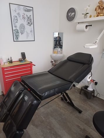 affitto postazione tatuatore