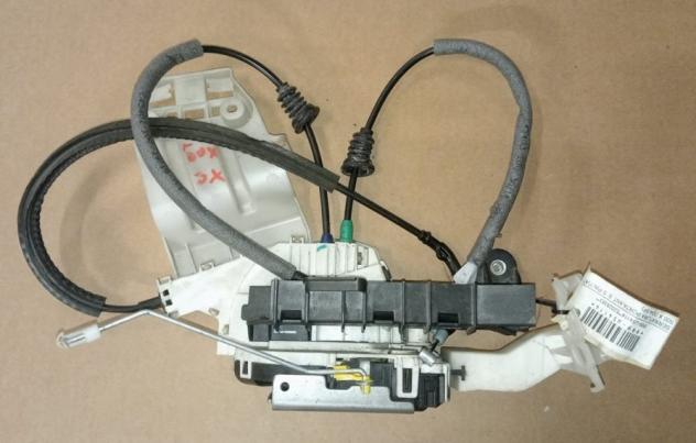 SERRATURA PORTA ANT. S. 5 PIN FIAT 500 X (334-5F) 999-U54114 Carrozzeria Lamierati esterni Porte Serratura porta a FIAT - 500 X - 01-11-2014 -, JEE