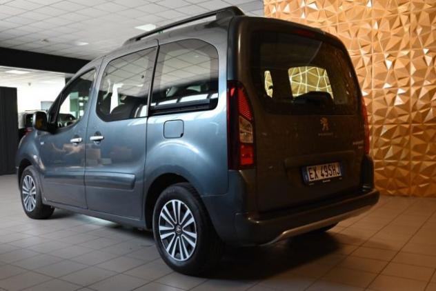 PEUGEOT Partner TEPEE 1.6 HDI 92CV STYLE TETTO ISOFIX 5POSTI NUOVO rif. 23922119 - Foto 4