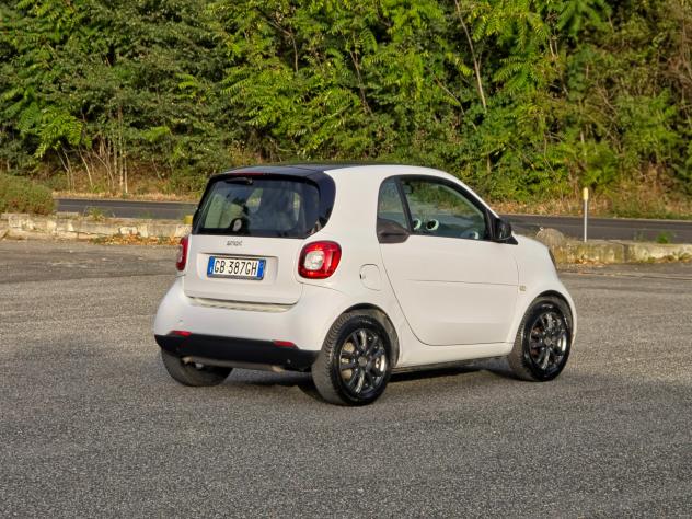 Smart ForTwo 70 1.0 Youngster E6 Automatico NEO 2016 - Foto 6