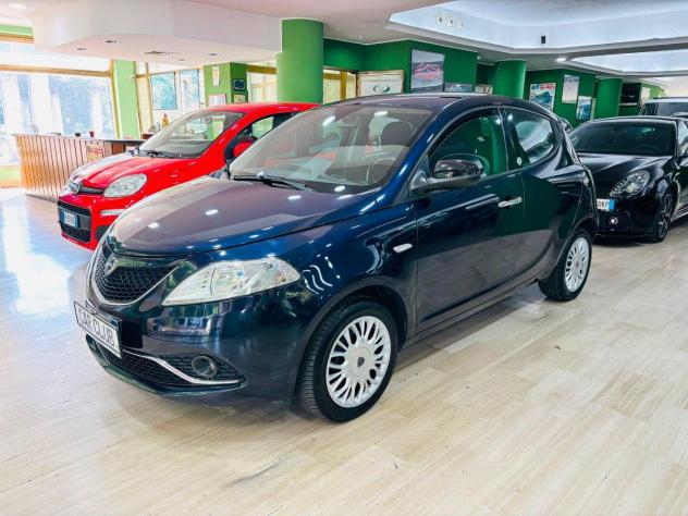 Lancia Ypsilon 1.2 69 cv 5p. GPL Ecochic