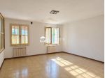 BIFAMILIARE di 7 vani e di 180 mq (DUE CARRARE) rif. DS35