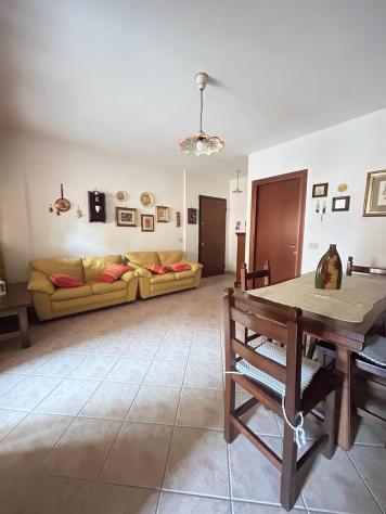 Quadrilocale con posto auto e cantina - Foto 12