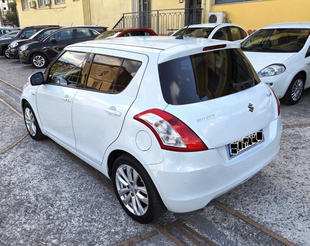 Suzuki Swift 1.3 DDiS FULL NAVI SENSORI TETTO GARANZIA - Foto 7