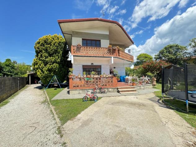 Casa singola in vendita a Vittoria Apuana - Forte dei Marmi 180 mq Rif: 1326601