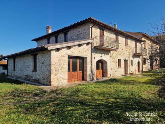 Agriturismo in vendita a Castel Ritaldi