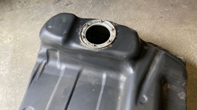 Serbatoio carburante Mercedes Classe A150 w169 del 2007 (A1694701701) - Foto 2