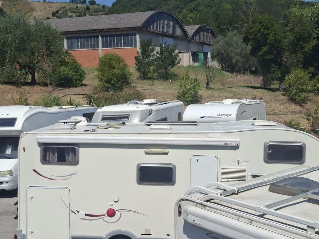 CAMPER CHALLENGER FORD MANSARDATO 6 POSTI DINETTELETTO MATRIMONIALE GARAGE CLIMATIZZATORE GEMELLATO POSTERIORE FOTOVOLTAICO CAMPEGGIO USATI GENERALI 1 - Foto 5