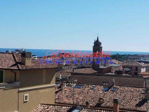 ULTIMO PIANO CENTRO STORICO VISTA MARE - Foto 3