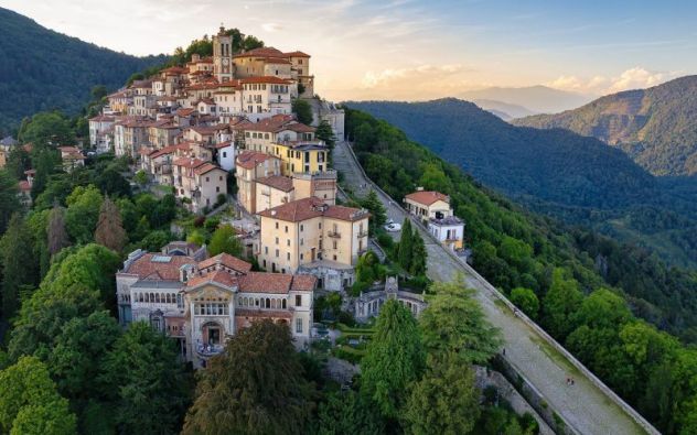 Monolocale con cantina e garage a Varese
