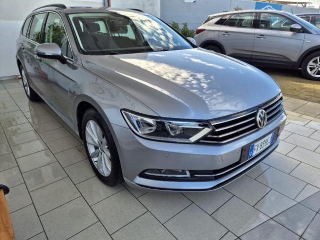 VOLKSWAGEN Passat Variant 1.6 TDI DSG Business BMT rif. 23216831 - Foto 2