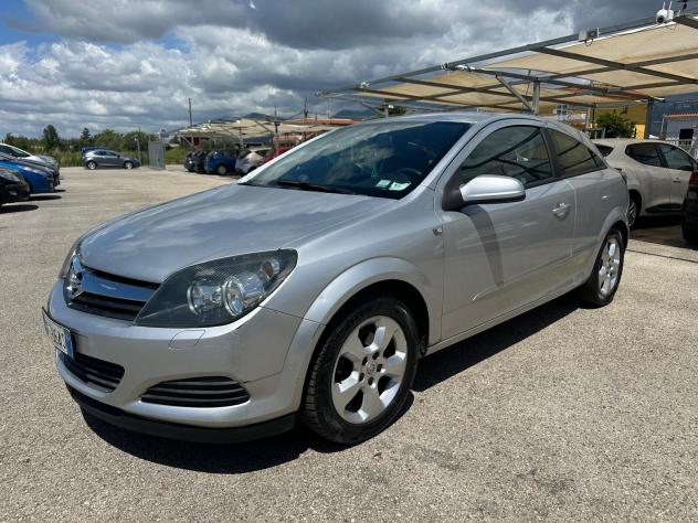 Opel Astra GTC 1.3 Diesel - Foto 8