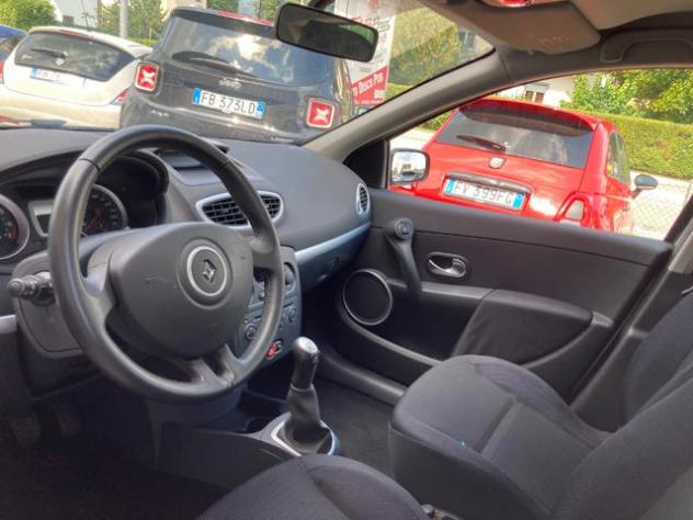 RENAULT Clio 1.4 16V 5p Dynamique NEOPATENTATI rif. 24013983 - Foto 9