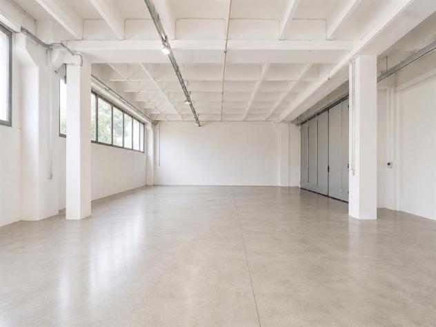Capannone produttivo con ampia area esterna privata - Foto 3