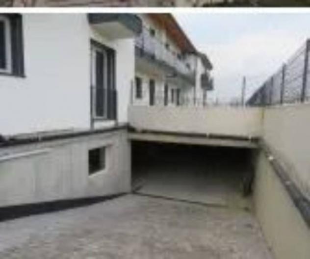 Immobile in asta di 220 m² con più di 5 locali e box auto in vendita a Lavagno - Foto 3