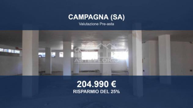 Immobile in asta di 1000 m² in vendita a Campagna