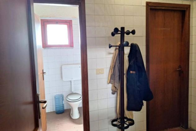 Immobile in asta di 1393 m² in vendita a Elmas - Foto 2