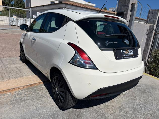 LANCIA YPSILON - NEOPATENTATI - 2 UNITDISP - Foto 5