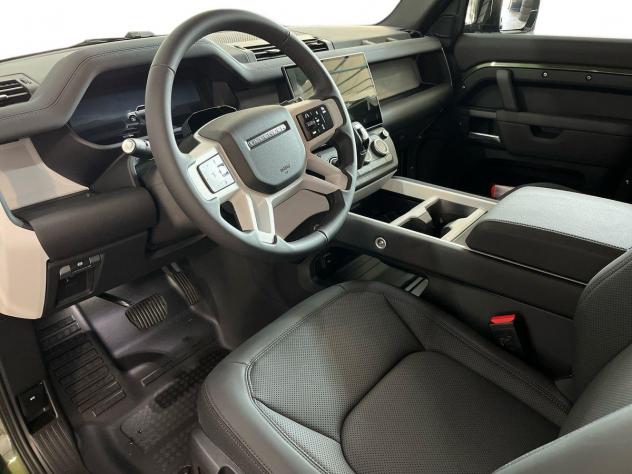 Land Rover Defender VII 2025 90 90 3.0d mhev S awd 200cv auto - Foto 10