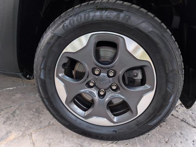 Jeep Renegade 2.0 Mjt 140CV 4WD Active Drive - Foto 5