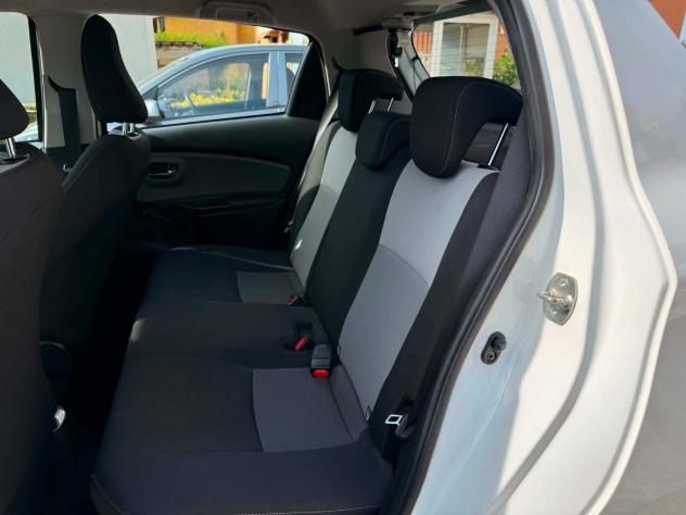 Toyota Yaris 1.5 Benz/Ibrida OK Neop. NO VINCOLO - Foto 9