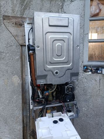 CALDAIA RIELLO RESIDENCE KIS 24KW CAMERA STAGNA - Foto 6