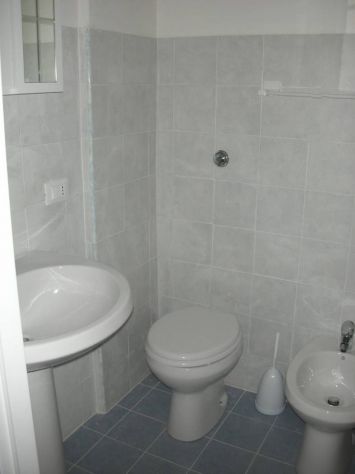 Luminosa Camera Singola con Bagno Privato in Piazza San Giovanni Bosco - Foto 5