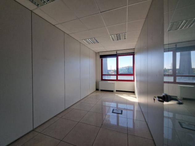 Immobile di 345 m² con più di 5 locali in affitto a Pero - Foto 11