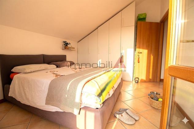 Carugate - In affitto Mansarda di 3 locali con box doppio - arredata - Foto 4