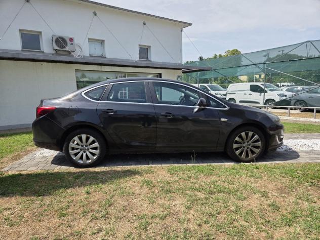 Opel Astra 1.4 Turbo GPL 140CV 4 porte - Foto 4
