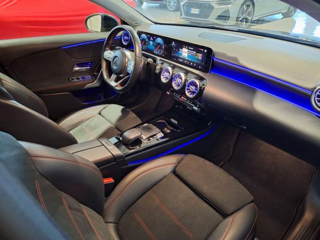 Mercedes-Benz Classe A A 180 d Automatic Premium AMG PACCHETTO NIGHT - Foto 9