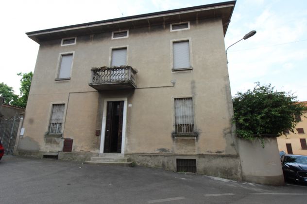 AICURZIO-Villa singola