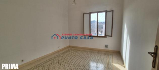PRESSI MADONNA – Appartamento al 2° e ultimo p. s/a – 65 mq ca. – 3 vani + acc. Da ristrutturare. Euro 28 mila CL G - Foto 4