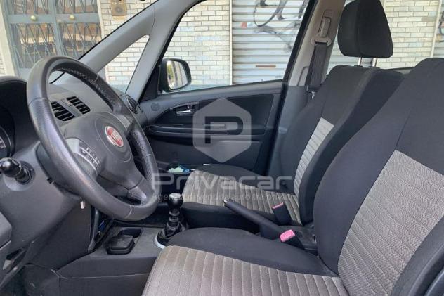 FIAT Sedici 2.0 MJT 16V DPF 4x2 Emotion - Foto 9