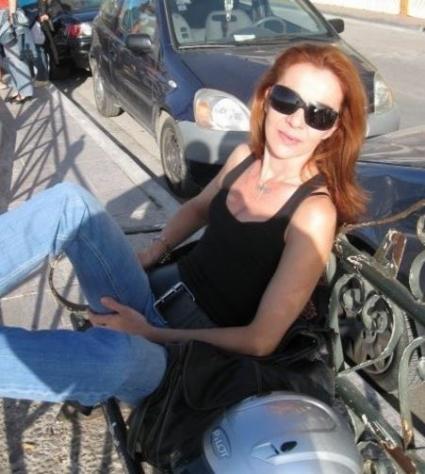 Donna di Catania. Fisico Normale Tel: