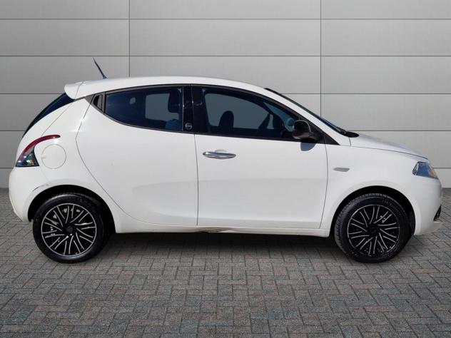 Lancia Ypsilon 1.0 FireFly 70cv Hybrid Ecochic - Foto 3