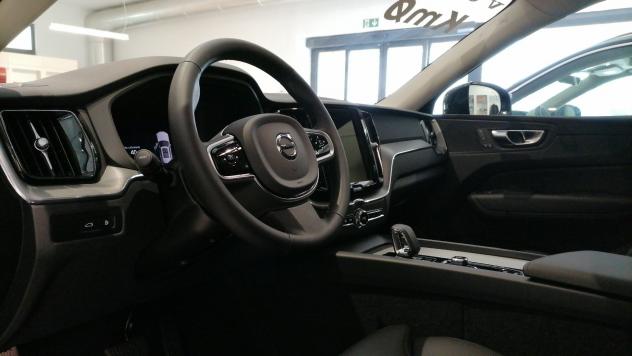 Volvo XC60 XC60 T6 Plug-in hybrid AWD automatico Plus Dark MY25 - Foto 10