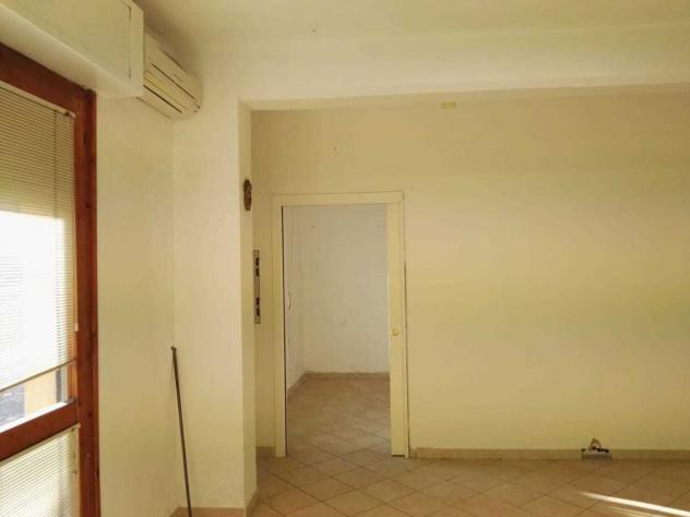 Oltre 3 vetrine in affitto a Senigallia - Foto 6