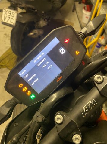 KTM 890 Duke R - Foto 4