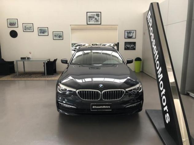 BMW 520 d xDrive Touring Business rif. 23821197 - Foto 2