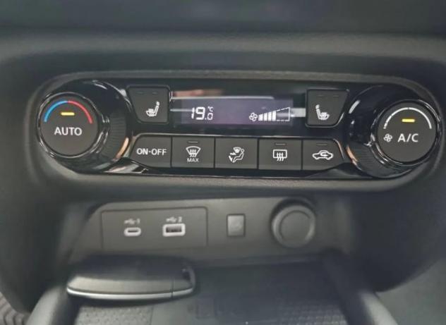 NISSAN Juke 1.6 Hybrid 143cv N-Connecta Km 0 Torino rif. 23923918 - Foto 9