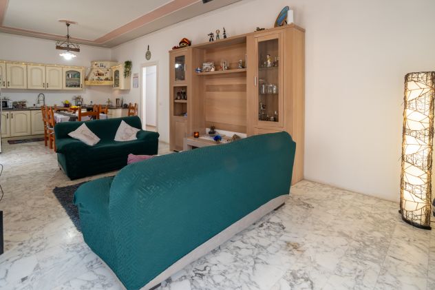 CODICE 7338 147 MQ RISTRUTTURATO , QUATTRO CAMERE DA LETTO A BELPASSO - Foto 3