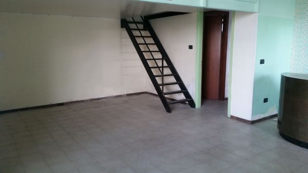 Vendesi Bottega di 40 mq + 20 mq. soppalco (Paternò -CT-) - Foto 3