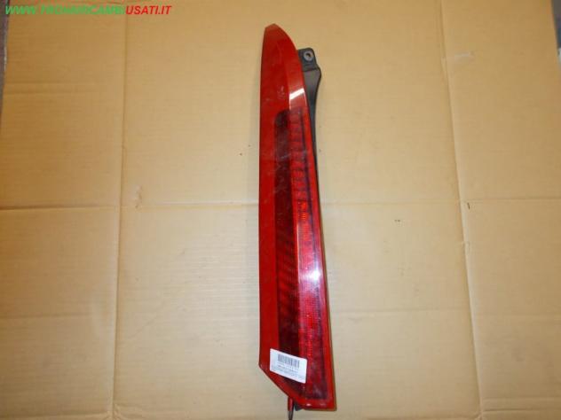 FANALE POST. PARTE SUP. D. VOLVO XC90  Parti elettriche  Fanaleria  Fanali  Fanale post. sx. VOLVO - XC90 - 01-06-2006 - 01-02-2015