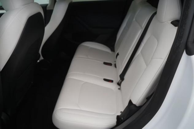 TESLA Model Y Model Y RWD - Foto 8