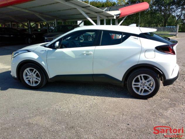 TOYOTA - C-HR - 1.8 Hybrid E-CVT Dynamic - Foto 4