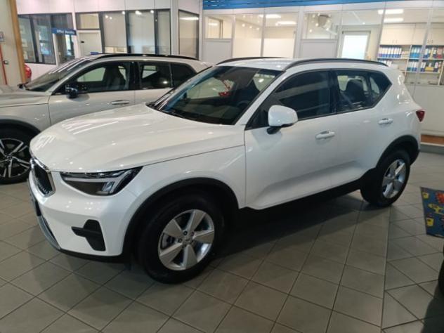 VOLVO XC40 B3 automatico Essential rif. 23475468