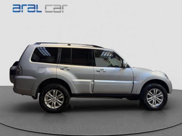 MITSUBISHI Pajero 3.2 DI-D 16V aut. Instyle DPF 7 Posti rif. 23775621 - Foto 7