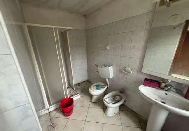 180/2023 U VA - Porzione di casa in asta a Varese - Foto 8